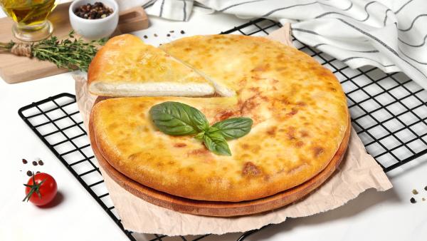 Чем пирог с сыром отличается от хачапури?