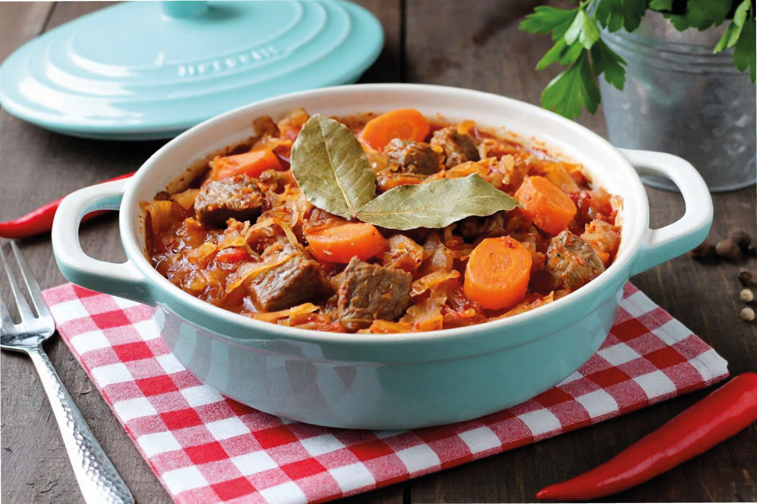 Капуста с тушенкой