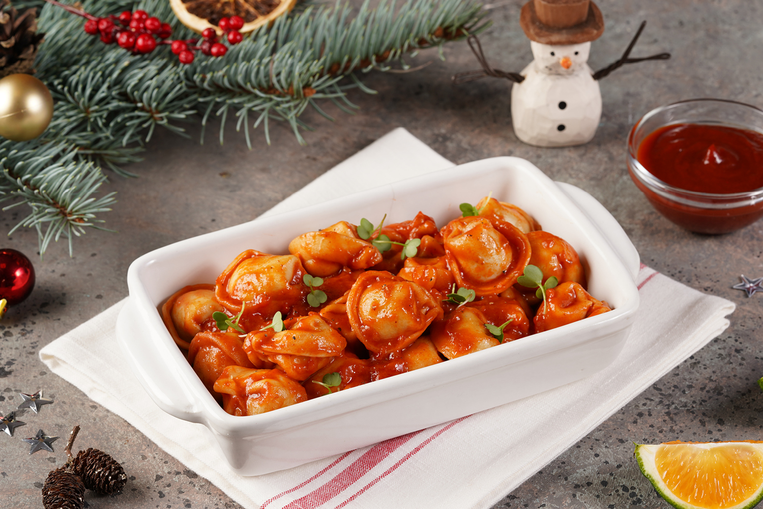 Пельмени в томатном соусе