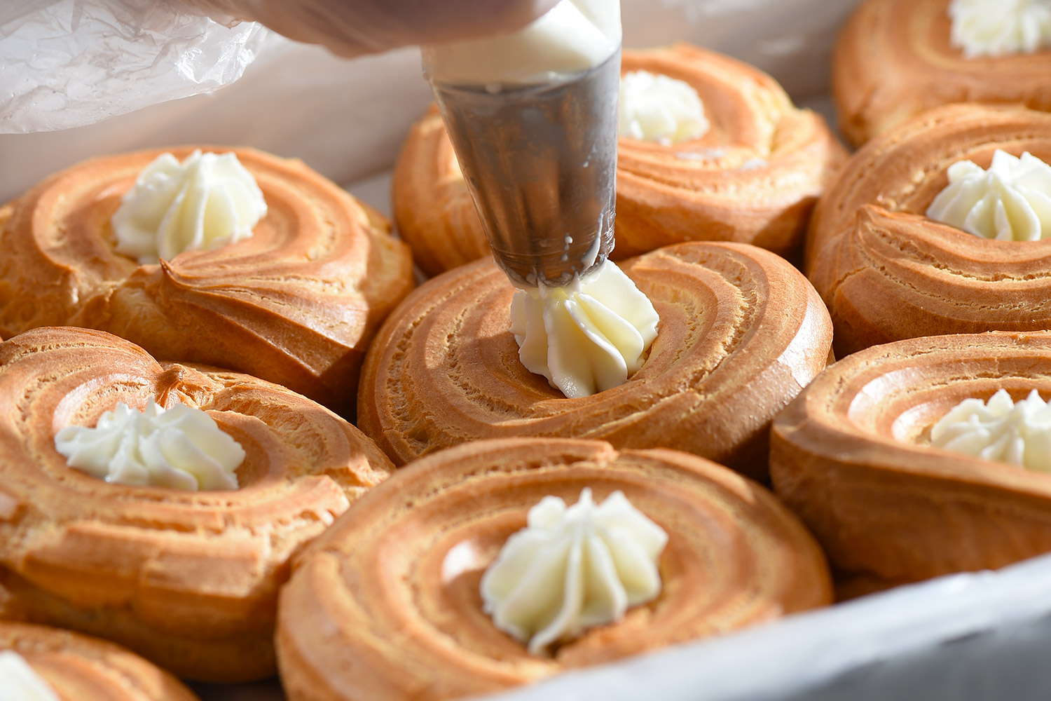 Пирожное заварное «Творожное кольцо» ТМ «ЕРМОЛИНО»