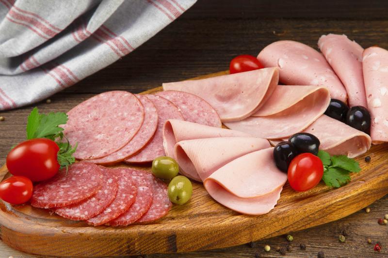 Какая колбаса «ЕРМОЛИНО» больше всего подходит для салатов