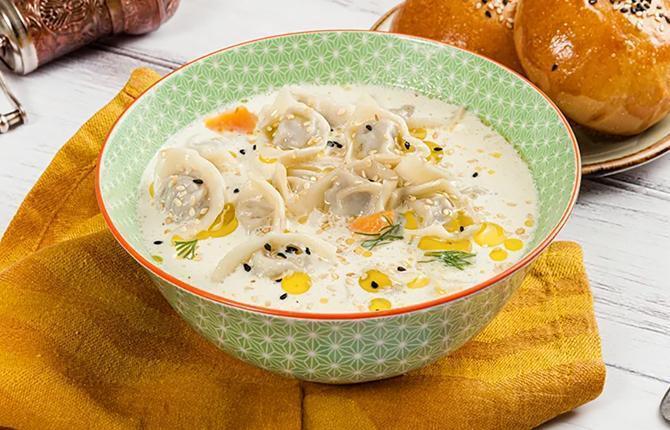 Сырный суп с пельменями