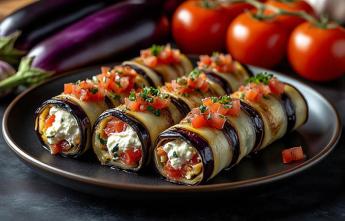 Рулетики из баклажанов с сыром и помидорами