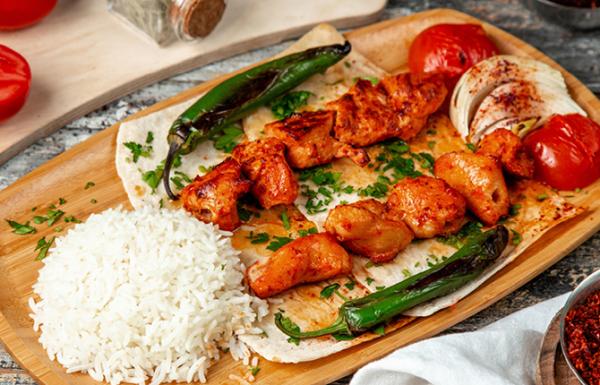 Куриный шашлык с рисом