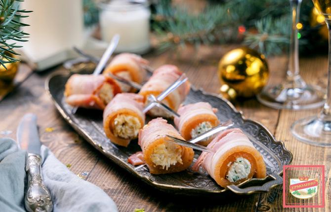 Рулетики с грудинкой фото