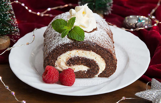 Шоколадный рулет с творогом фото