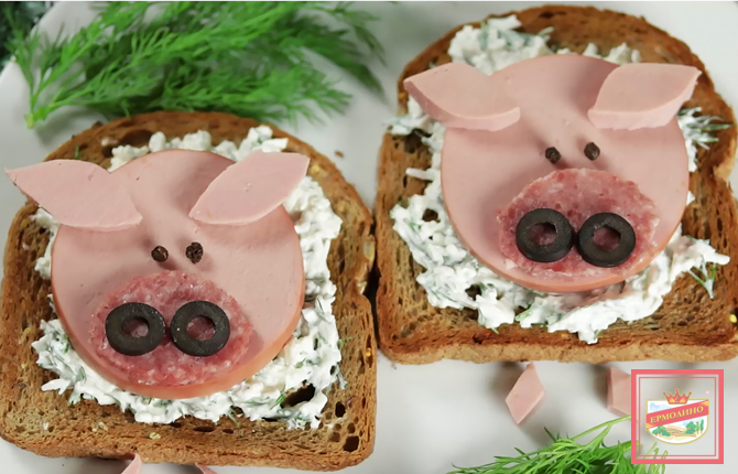 Бутерброд с колбасой «Колбасные свинки» фото