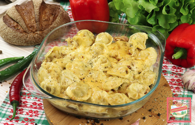 Пельмени со сметаной и сыром в духовке фото