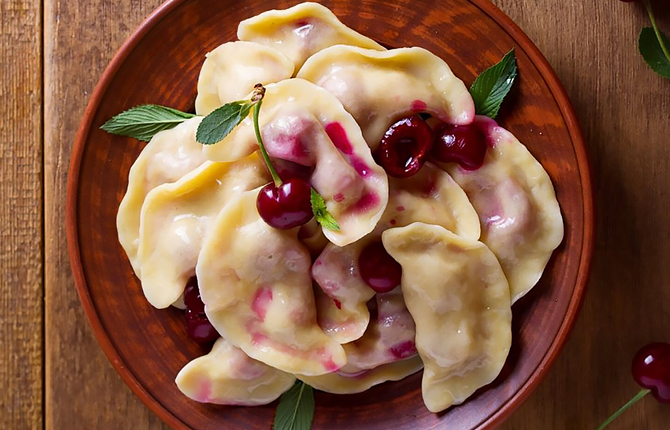 Вареники с вишней на пару фото