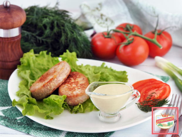 Кисломолочный пикантный соус для мясных блюд фото