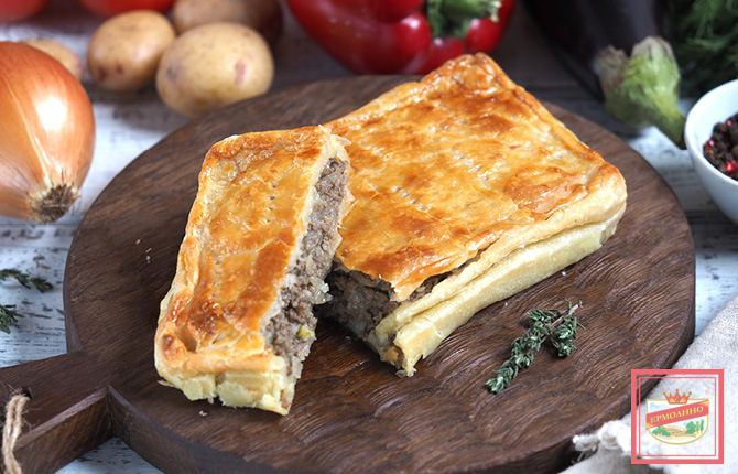 Пирог с мясом и грибами фото